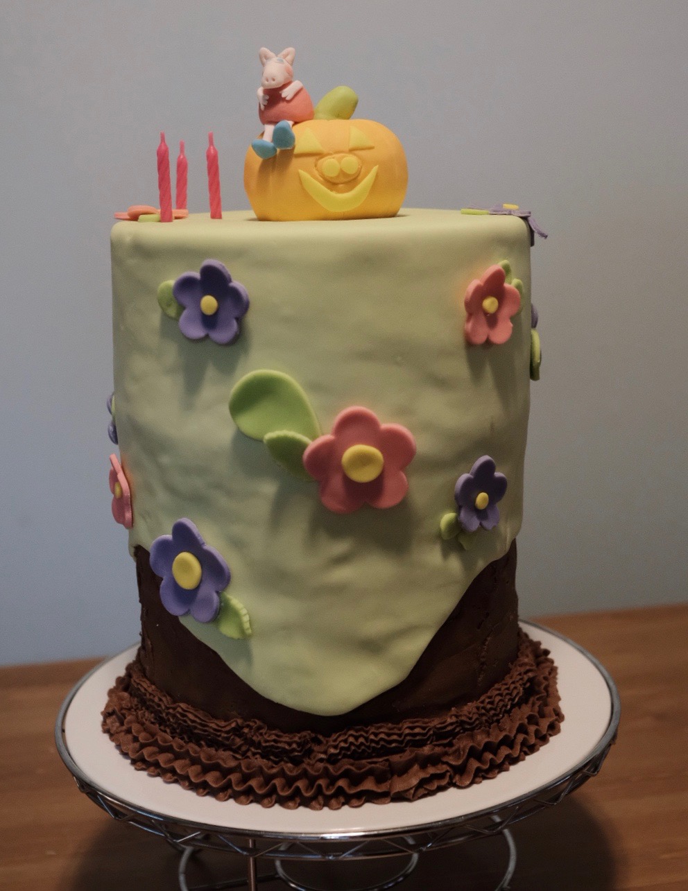 A Peppa Pig birthday cake